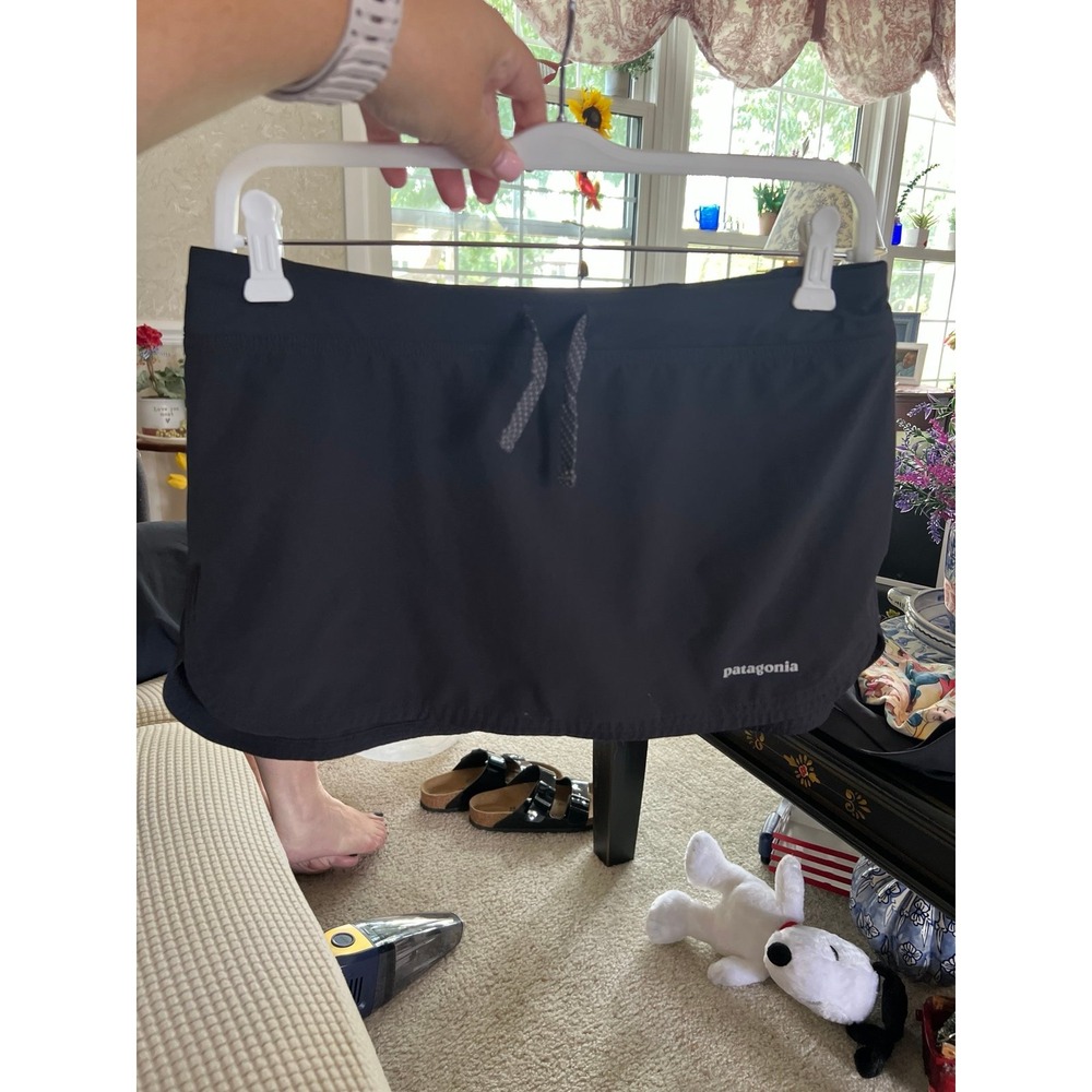 Patagonia black skort women's medium